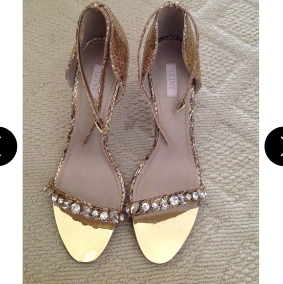 Gold snakeskin and rhinestone heel - Picture 2 of 16